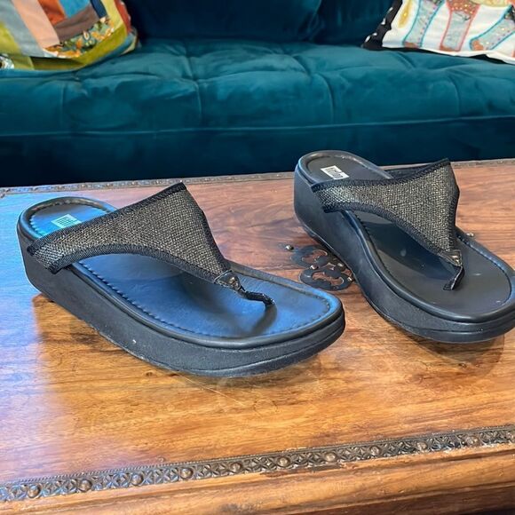 FitFlop Women's Lulu Sleek Straw Raffia Toe-Post Sandal, 11! - Picture 2 of 7